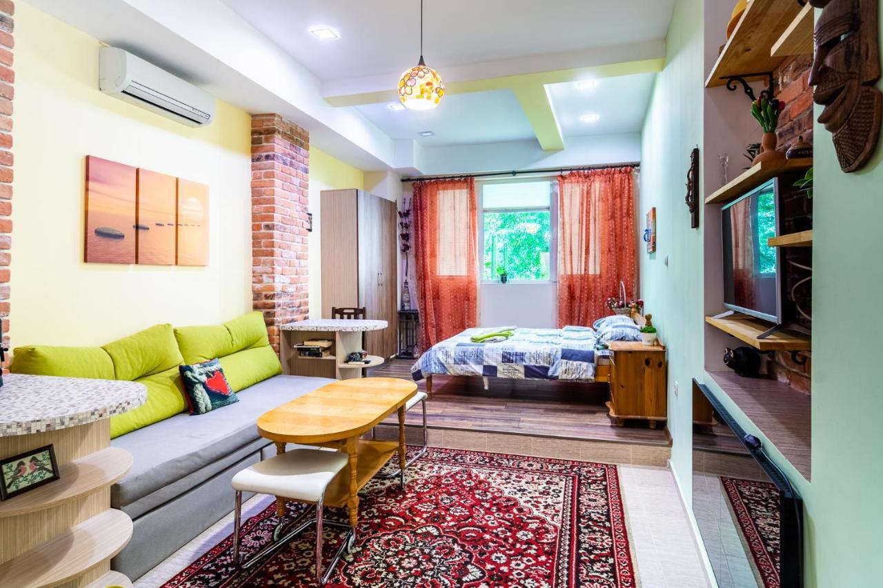 Barcelona Colorful Central Studio W Green Backyard Sofia Ngoại thất bức ảnh