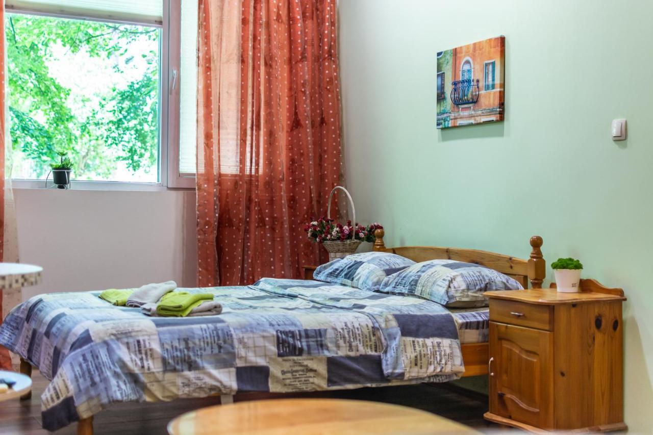 Barcelona Colorful Central Studio W Green Backyard Sofia Ngoại thất bức ảnh